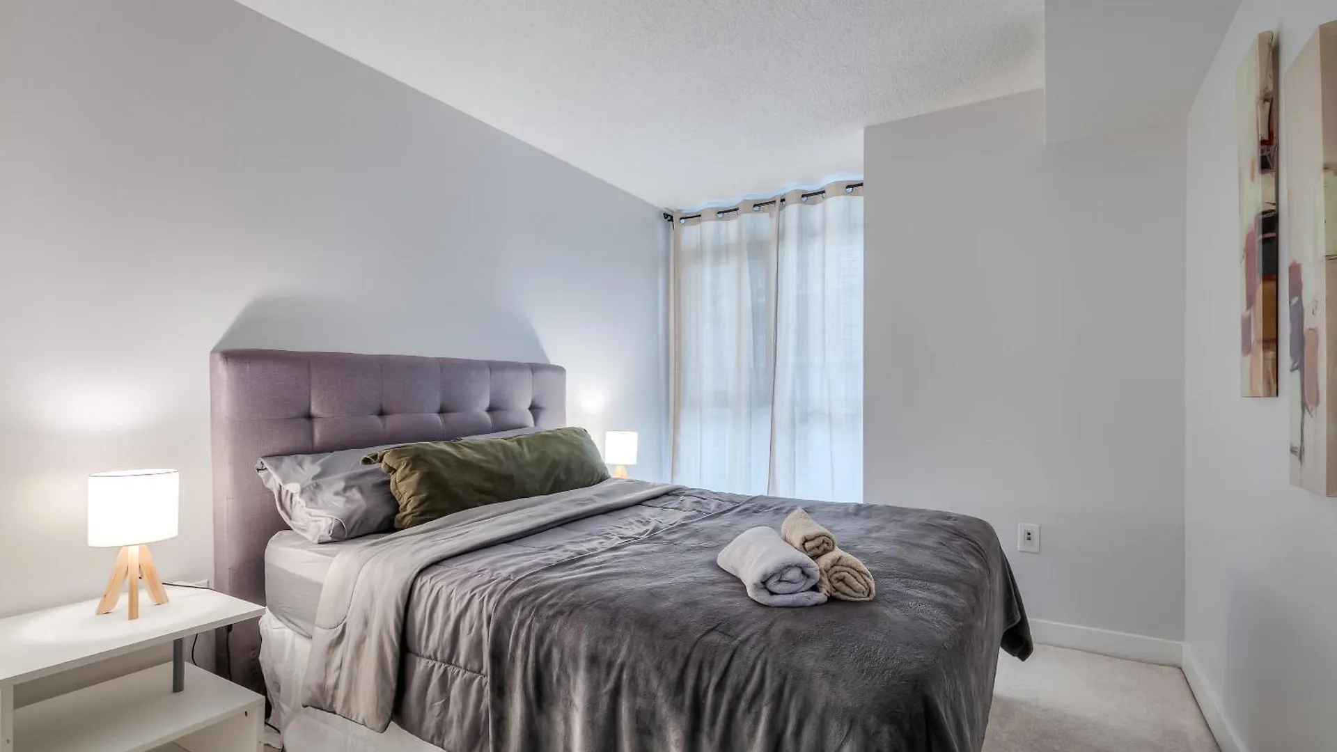Luxury Executive Toronto Downtown Suites
