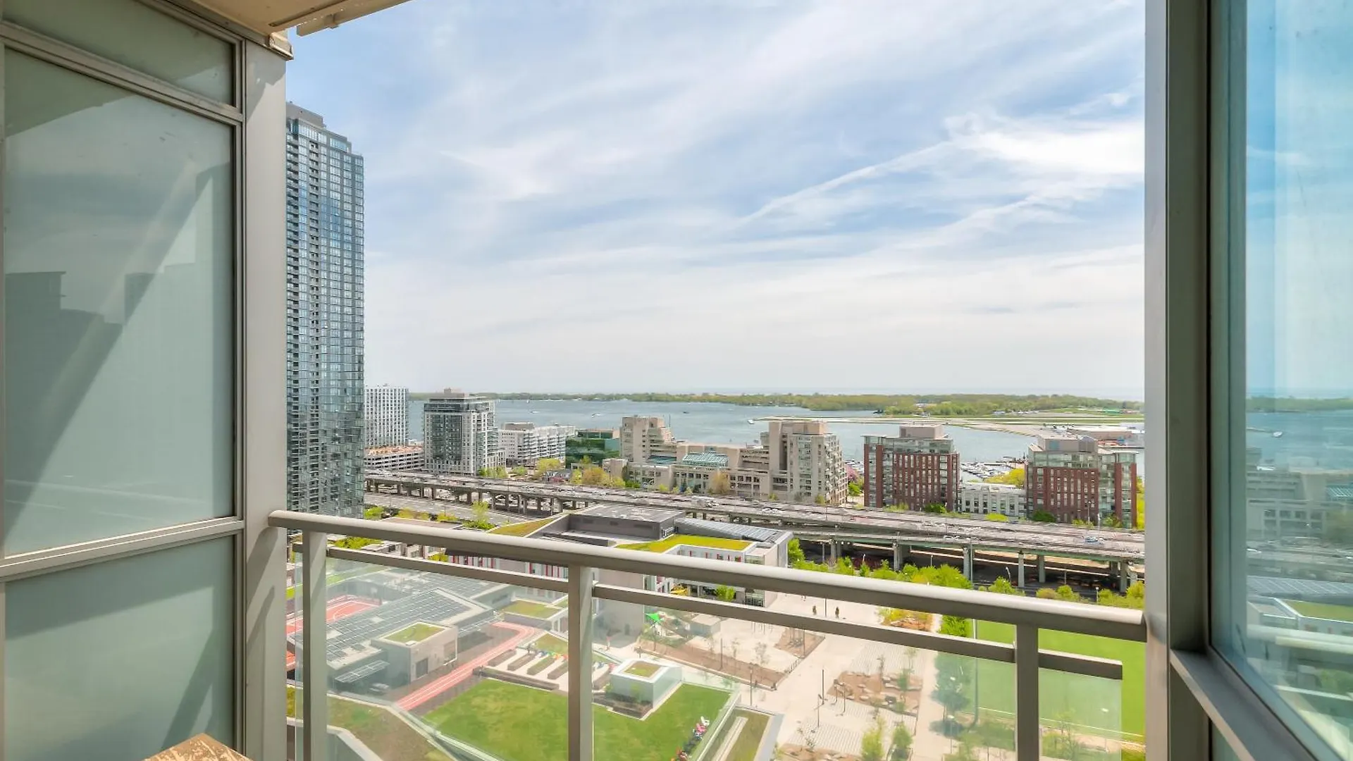 Luxury Executive Toronto Downtown Suites Canada
