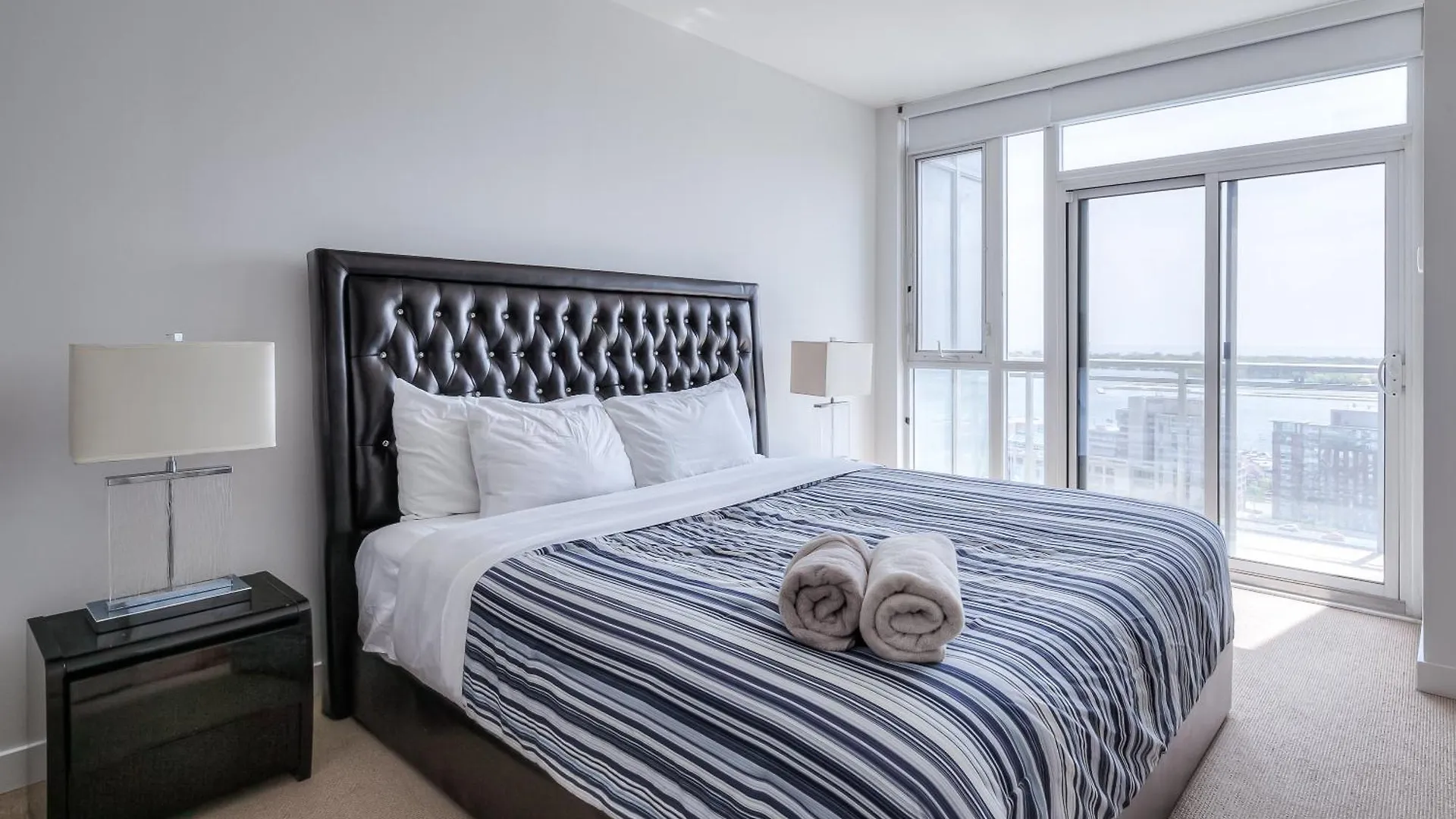 Luxury Executive Toronto Downtown Suites Canada