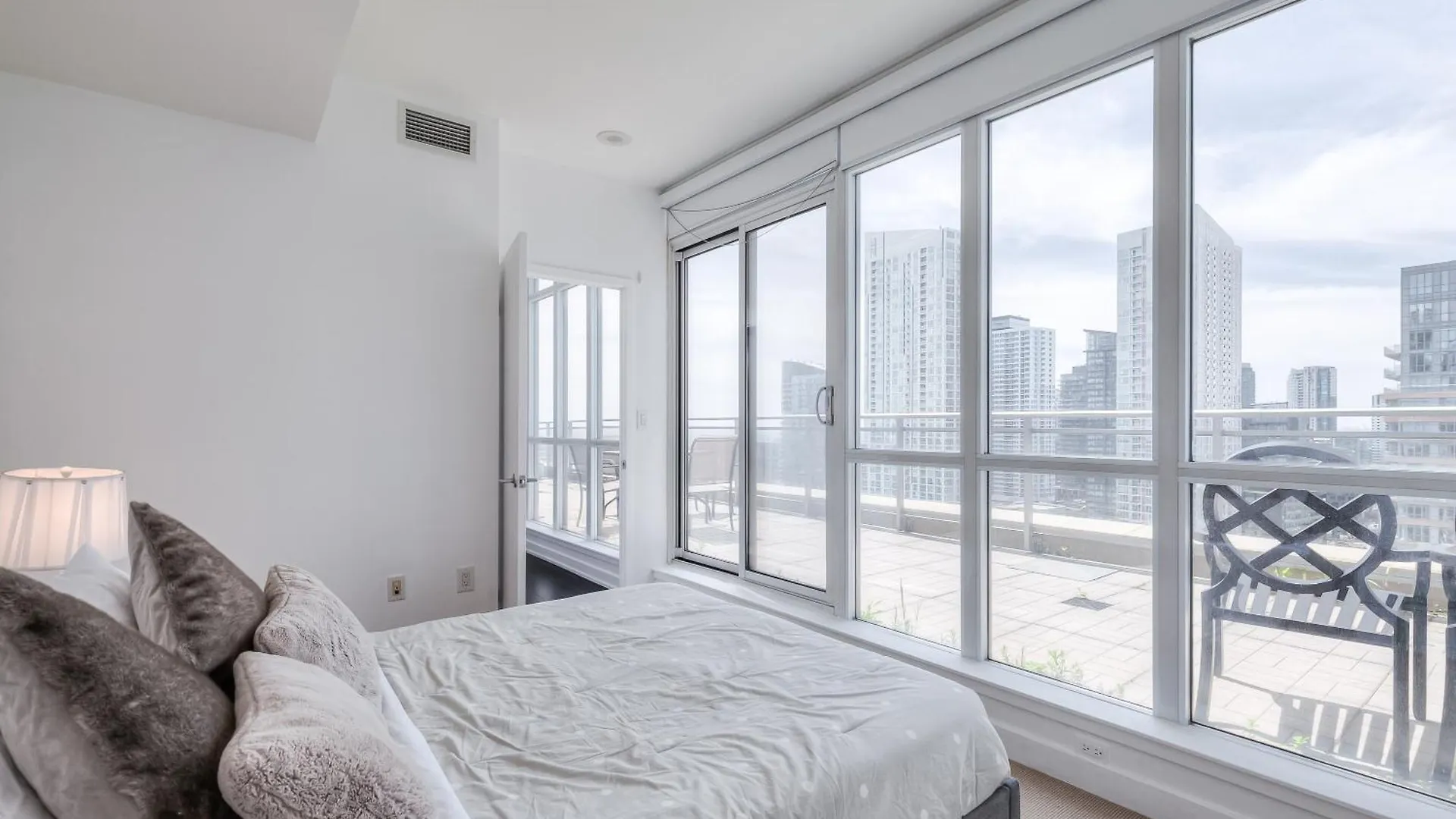 Apartment Luxury Executive Toronto Downtown Suites Canada