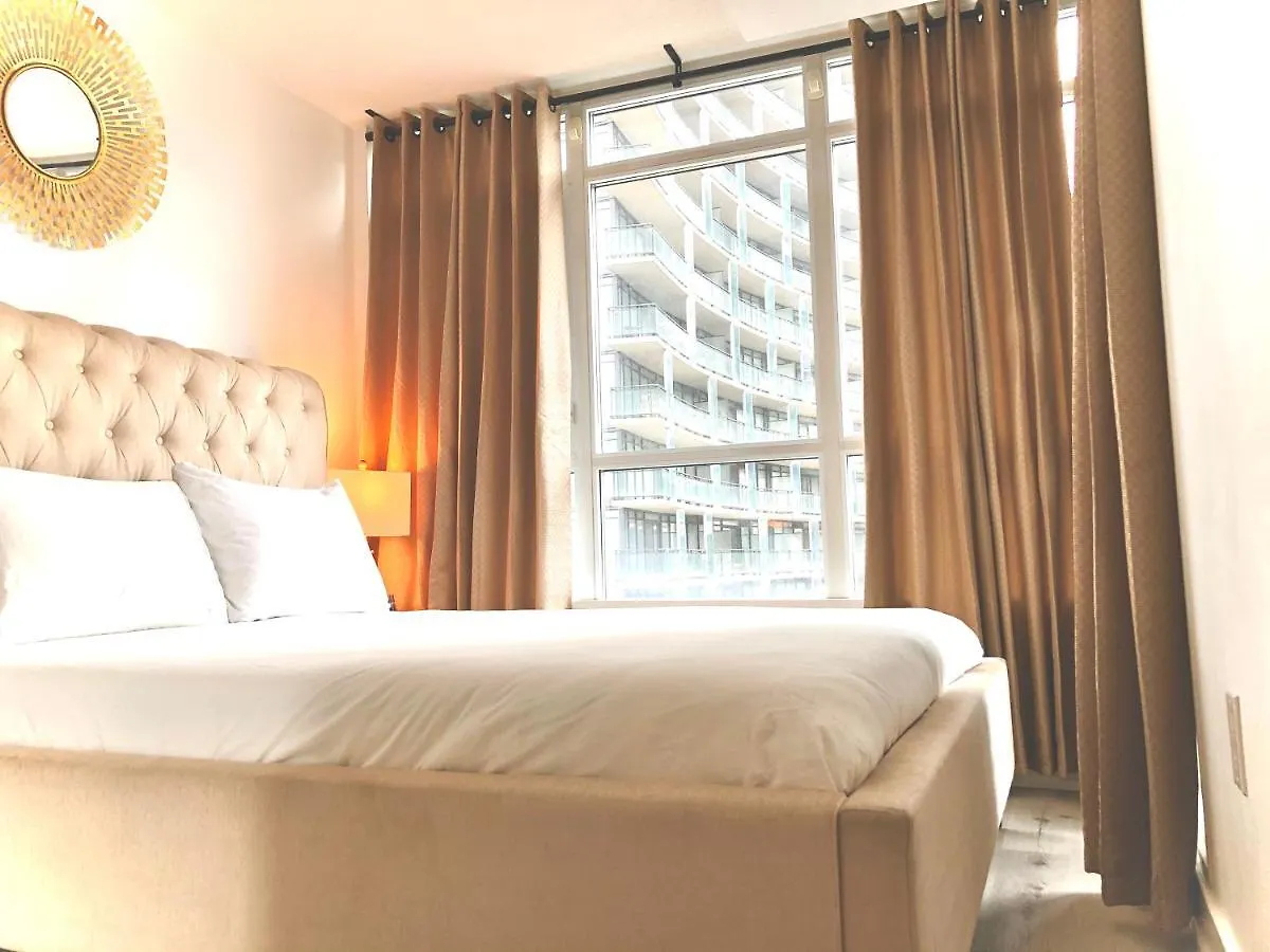 Luxury Executive Toronto Downtown Suites 0*,