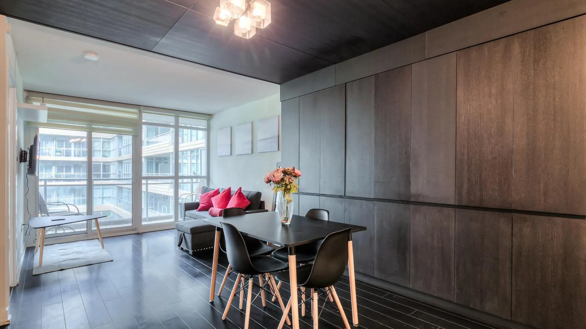 Luxury Executive Toronto Downtown Suites Apartment