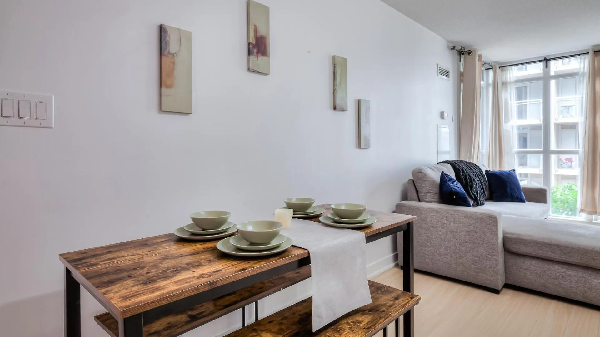 Luxury Executive Toronto Downtown Suites