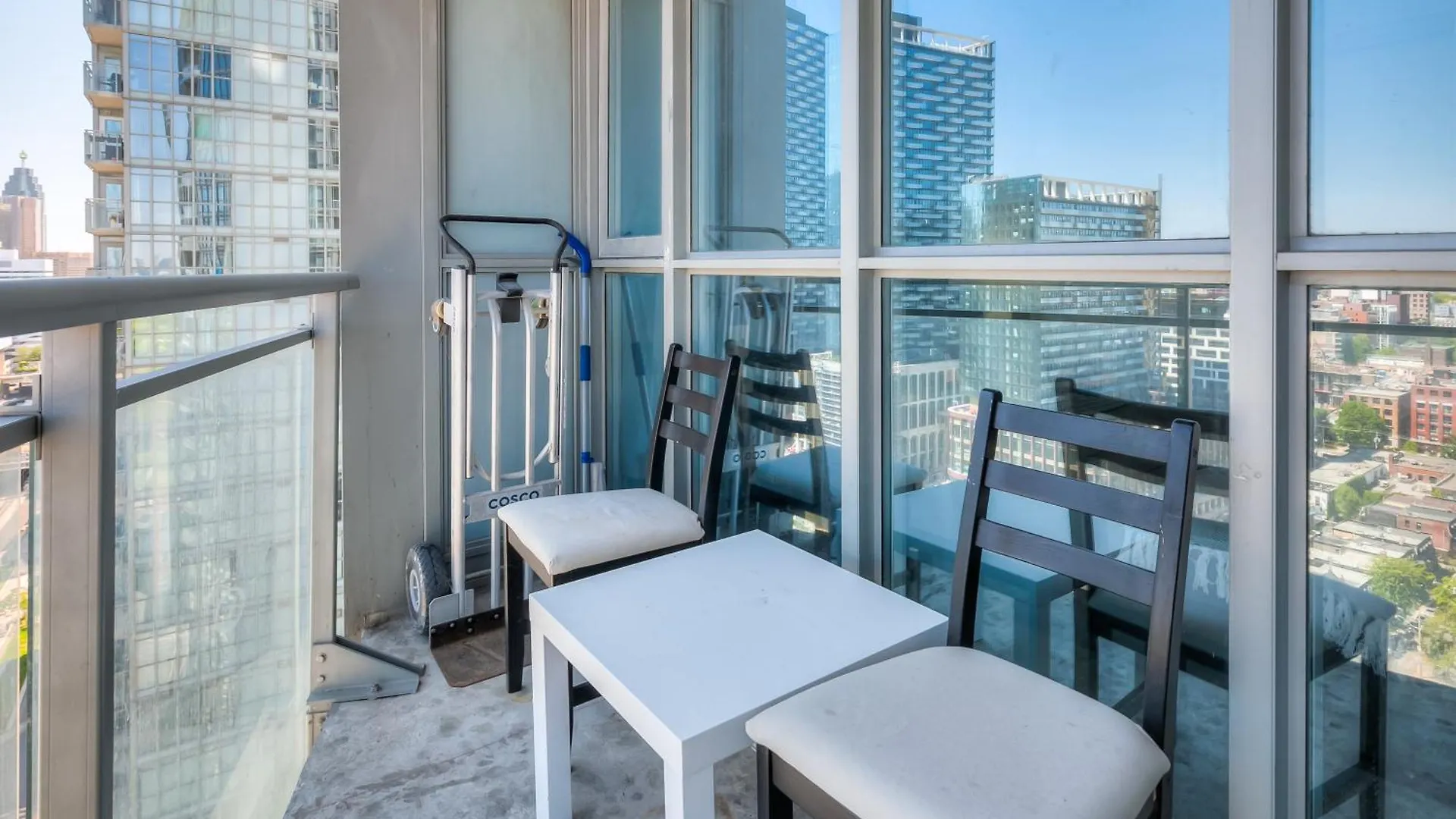 아파트 Luxury Executive Toronto Downtown Suites