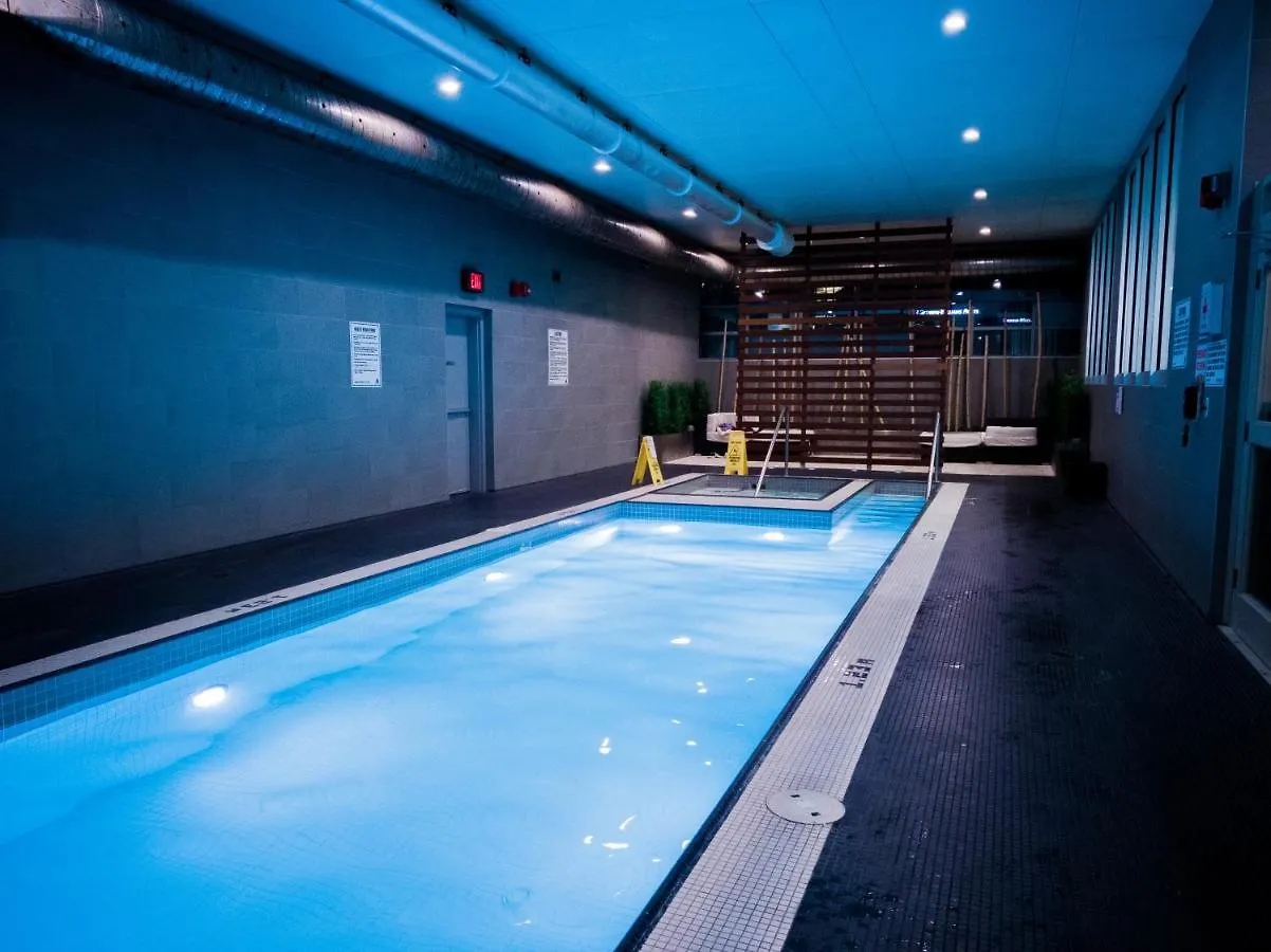 Luxury Executive Toronto Downtown Suites 0*,  캐나다